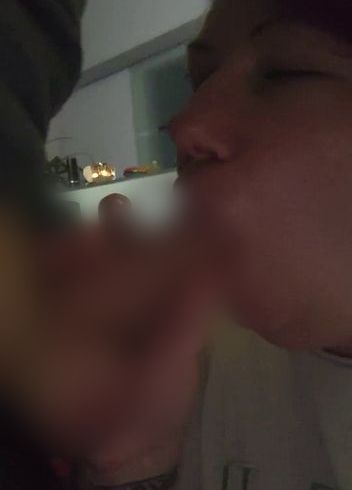 Download: -Juls29- - Dieser Schwanz ist so lecker ich bekomme nicht genug von ihm.