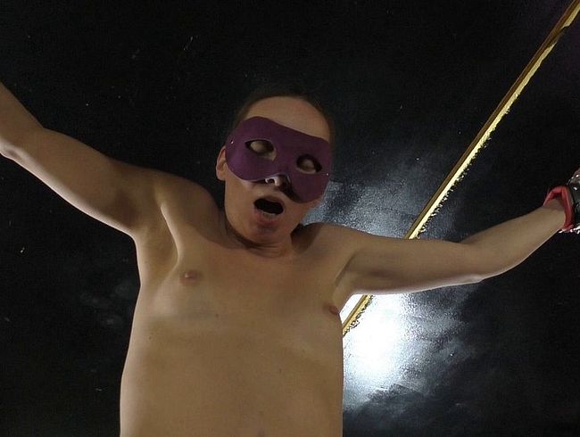 Download: -Zuckerarsch- - Orgasmusfolter geht weiter und Fickmaschine mit Spanking