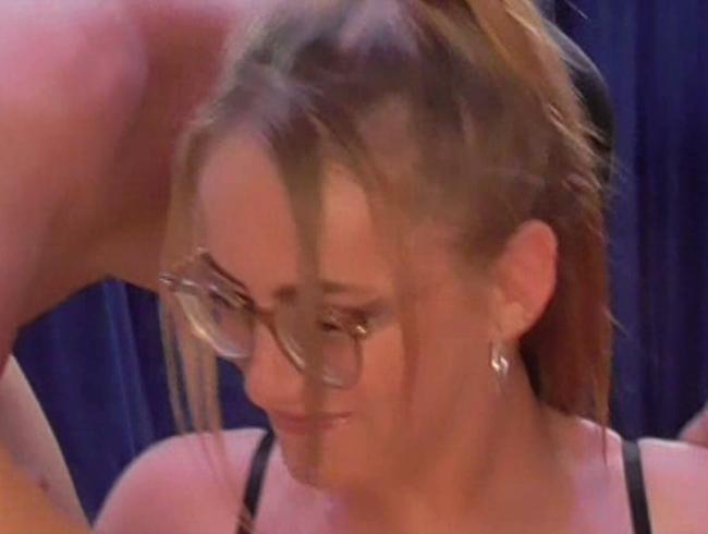 Download: APC-Club - Kittys erste Gruppenrunde