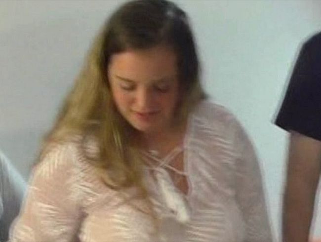 Download: APC-Club - Kimberly Caprice in Bayern beim Gruppenfick