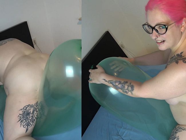 Download: Abby-Strange - Nackter Ballonritt mit Wichs Aufforderung und Countdown