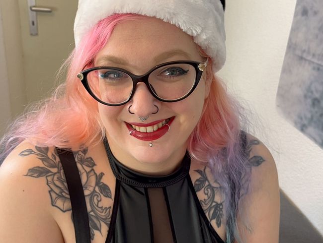 Download: Abby-Strange - Blowjob zu Weihnachten