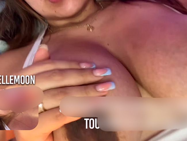 Download: AdrielleMoon - Ich lutsche aus meiner Perspektive an meinem großen Dildo, während ich meine großen Brüste berühre.