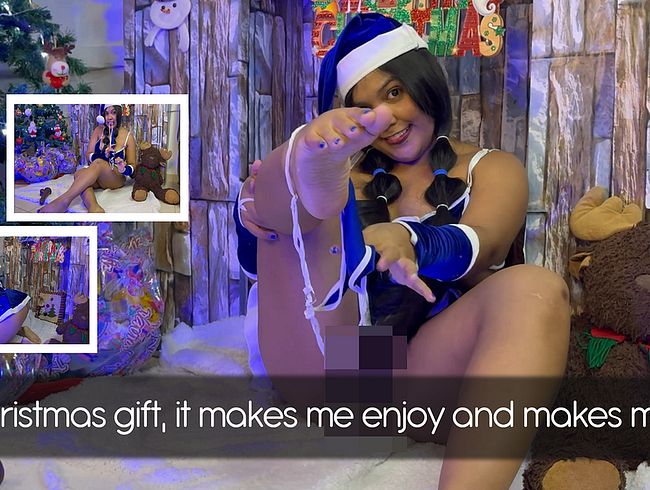 Download: AilynPenny - Mein Weihnachtsgeschenk, es macht mir Freude und macht mich nass