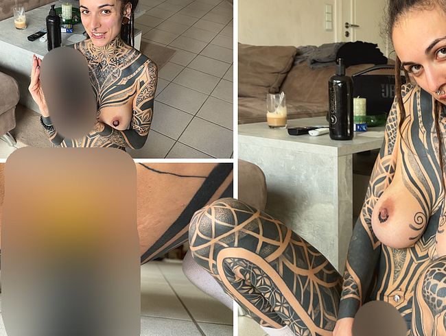 Download: Aja-Moon - Schaff ich das ? Fetter Fisting Dildo .. mein erster Versuch .