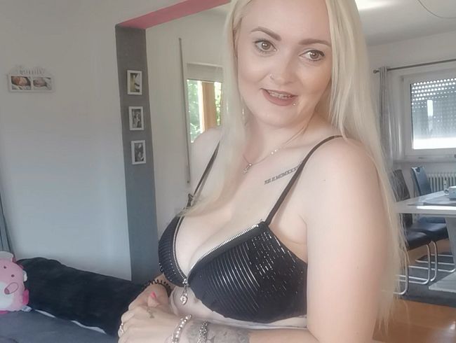 Download: Alex-Blond - So aufgeregt war ich noch nie! Ich zeig mich oben ohne im Netz