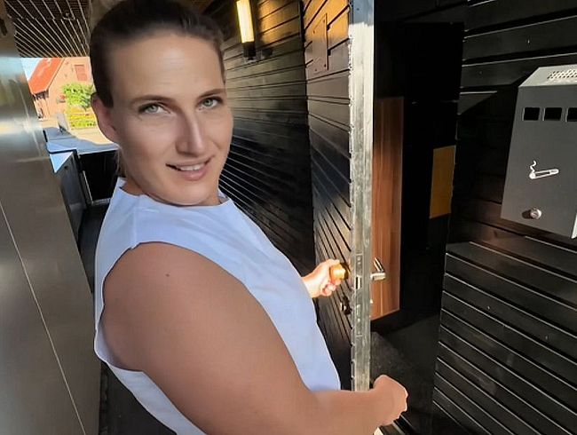 Download: Alex-Falcon - Ich sagte doch, Sie will nur meinen Schwanz! Garage zeigen, ja klar!