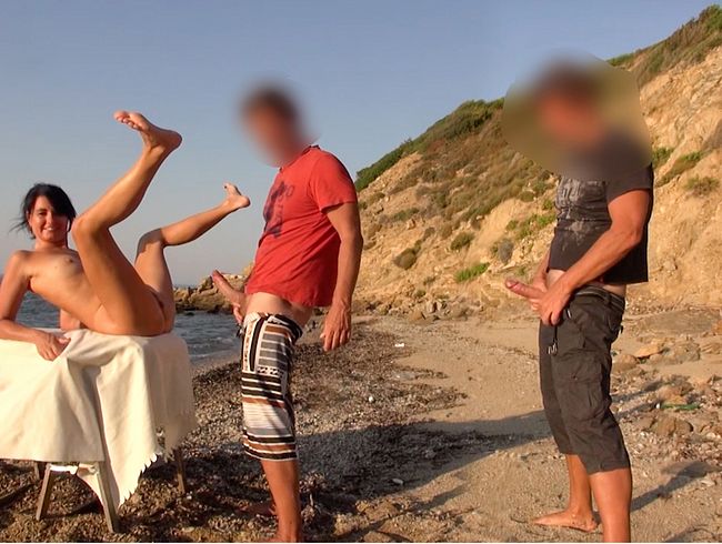 Download: Alexalexandria - Abspritz-Party am Hotelstrand. Freie Loch-Wahl! Jeder darf ran!