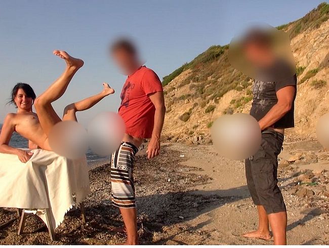 Download: Alexalexandria - Abspritz-Party am Hotelstrand. Freie Loch-Wahl! Jeder darf ran!