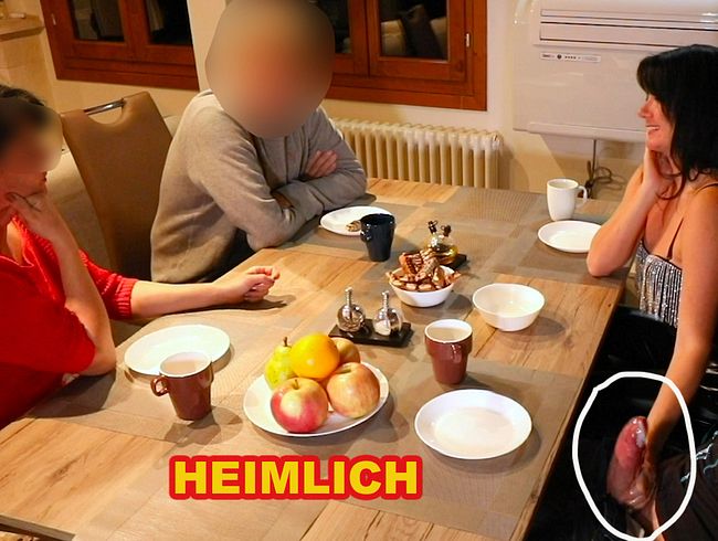 Download: Alexalexandria - 19 Jährigen beim gemeinsamen Abendessen 