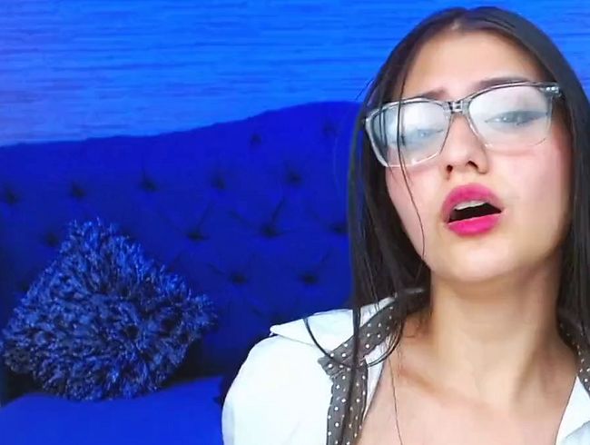 Download: AlinaRyan - Ich lag in meinem Bett und wartete auf meinen Freund und ich konnte es nicht ertragen (kein Ton)