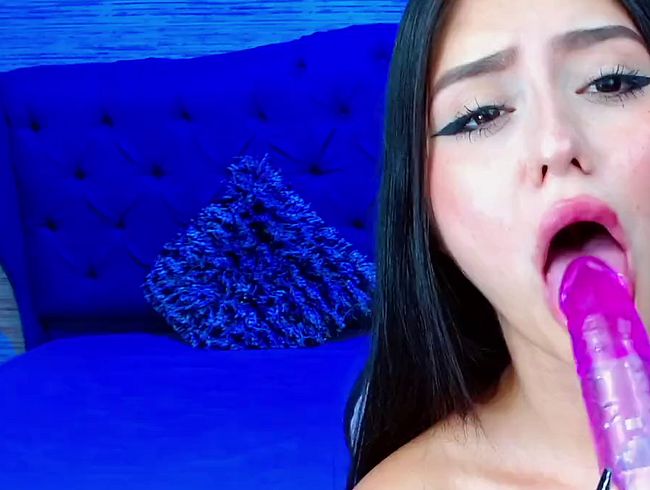 Download: AlinaRyan - Spitzen?Dessous auf gebräunter Haut?