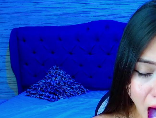 Download: AlinaRyan - Schneeweiße Spitze & Purer Rhythmus