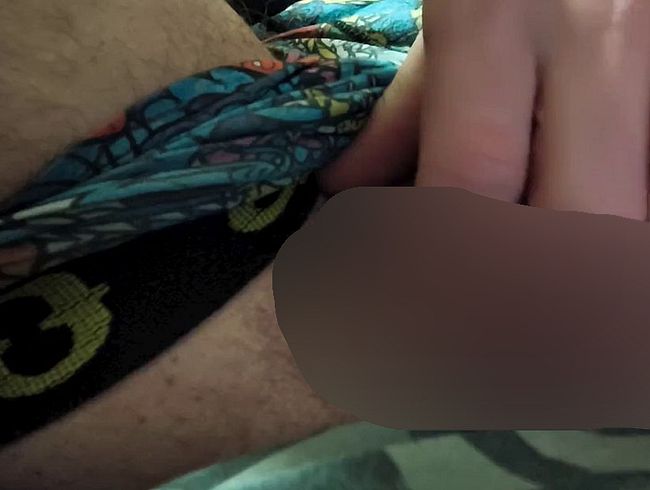 Download: Aloax - Die Masturbationssitzung einer Transperson, bei der sie mit ihrem Penis spielt.