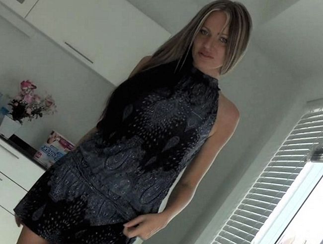 Download: AlyssiaSuxx - Urlaubsfreundschaft Keineswegs!!