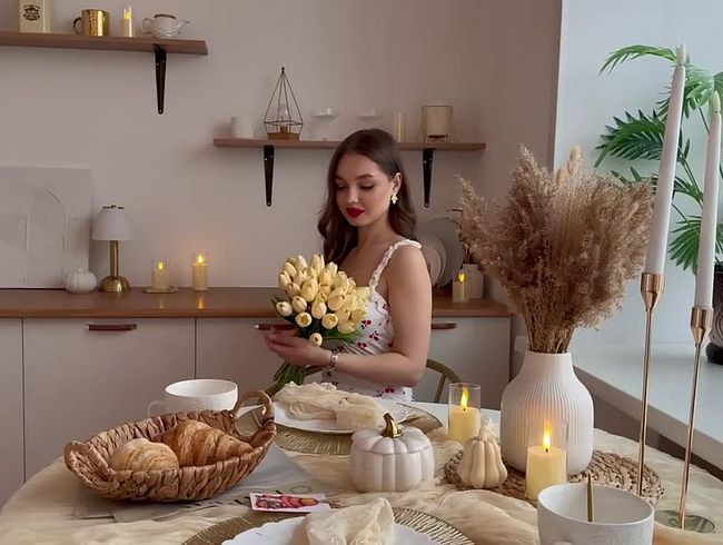 Download: Amalya - Frühstück) (keine Ton)