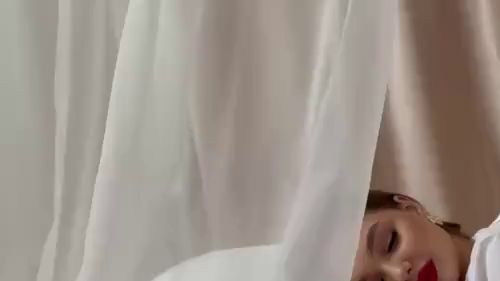 Download: Amalya - Süßes Mädchen (kein Ton)