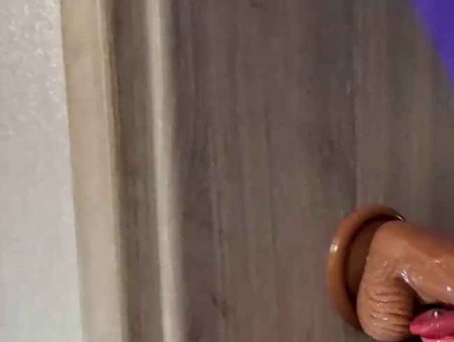 Download: AmaraBlack - Mega Blowjob, Dildo Schwanz geblasen bis in den Hals