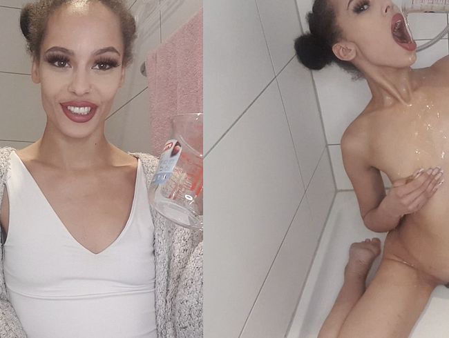 Download: Amateurstar-Casting - Goldene Dusche mit skinny black Teen!! Vorsicht NASS!!