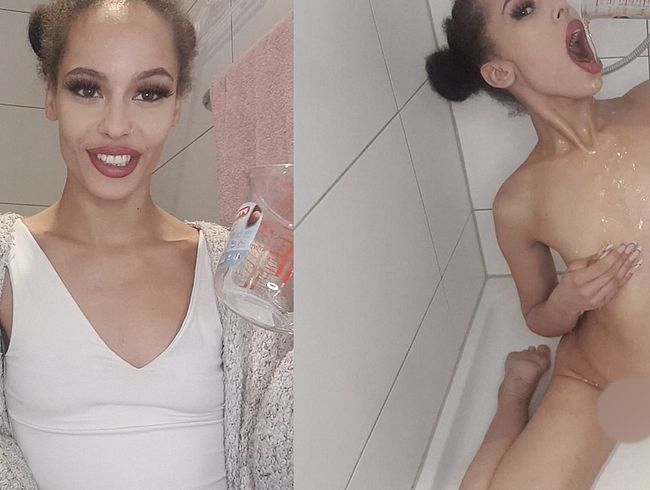 Download: Amateurstar-Casting - Goldene Dusche mit skinny black Teen!! Vorsicht NASS!!