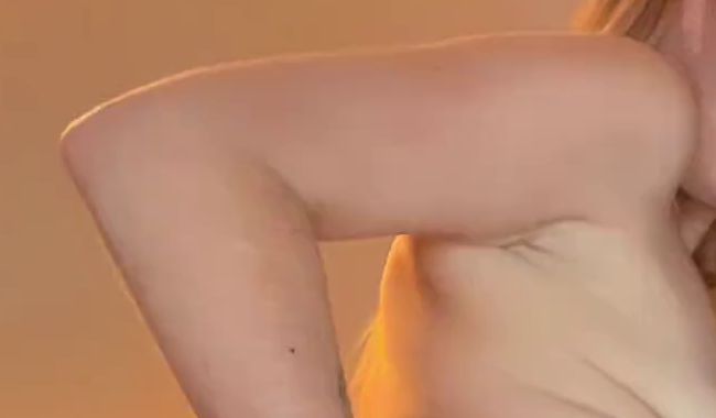 Download: Amber_Glaze - Heiße einöl Session, ich Öle meinen Körper komplett ein!