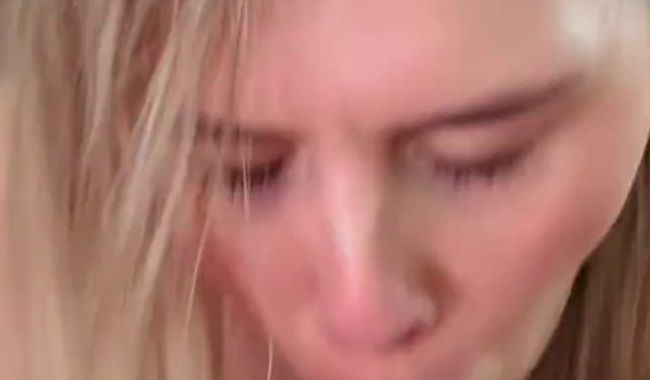 Download: Amber_Glaze - Hard Doggy, Ride & Facial Cumshot - komplett verwöhnt!