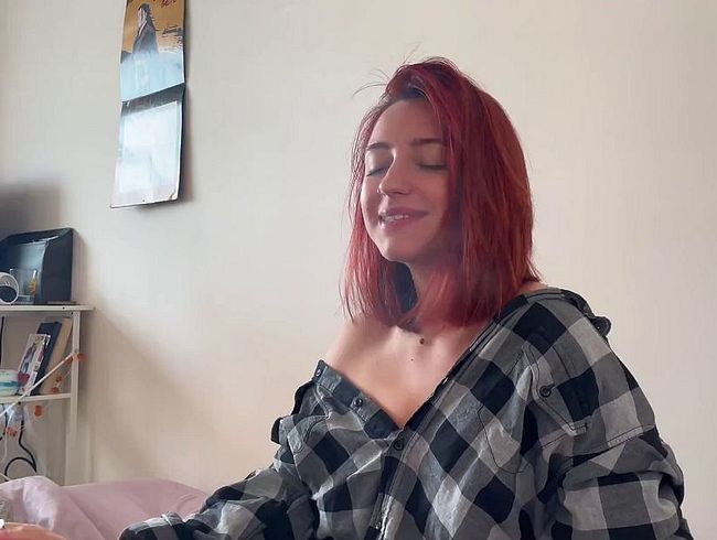 Download: Amelia_Ball - Ein rauchendes Mädchen gab morgens einen schlampigen Blowjob