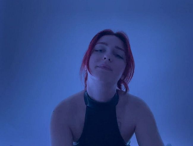 Download: Amelia_Ball - Sie gab mir einen schlampigen Blowjob in einem Lederkleid.