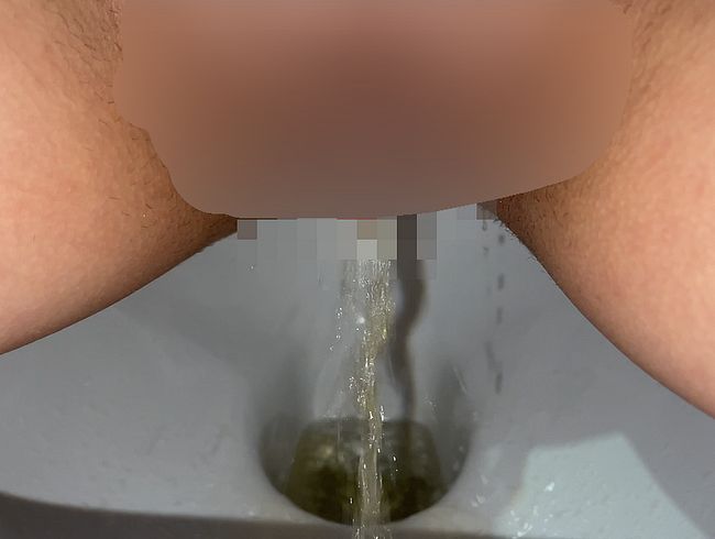 Download: Amelia_Queen - Morgendliche gelbe Urin-Compilation! Nahaufnahme! POV!