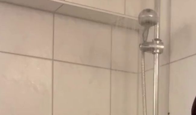 Download: Amourangel763 - Ganz allein unter der Dusche & plötzlich wird‘s richtig Heiß