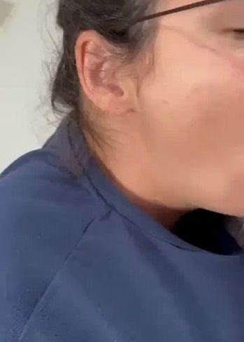 Download: AnCa_Squirt - Gierige Ehehure schluckt gierig den Schwanz und die Ficksahne in den Hals