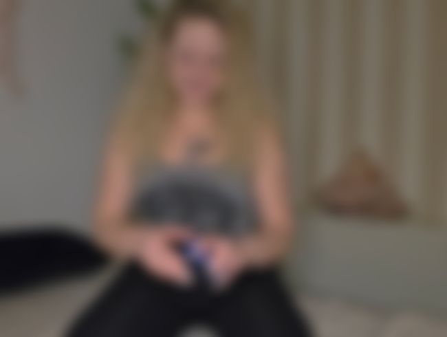 Download: Anna-Lustig - 13. Türchen, und was steckt denn da in meinem Hintern??