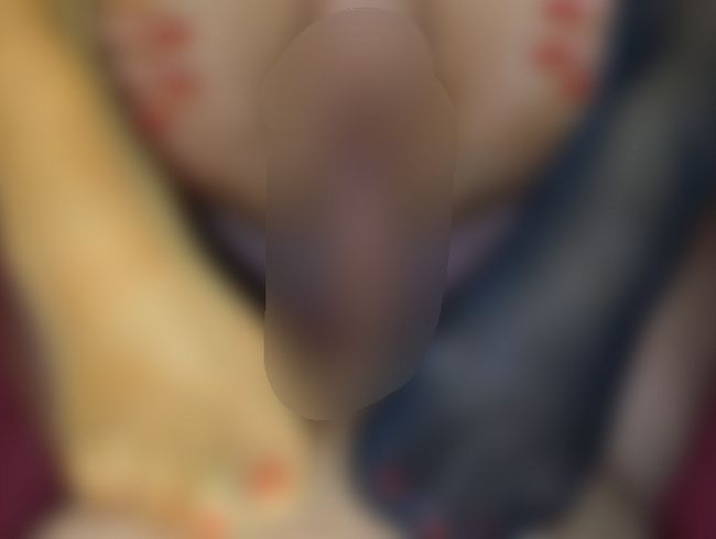 Download: AnnaFire - Stiefmutter in verschiedenen Strümpfen gefickt