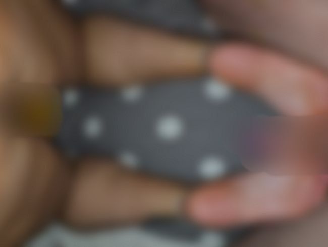 Download: AnnaFire - Meine Stiefmutter hat mir ihre Muschi zum neuen Jahr geschenkt