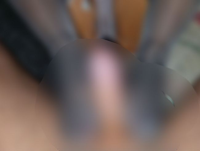 Download: AnnaFire - Stiefmutter in Nylonstrümpfen befriedigt Stiefsohn mit ihren Füßen und fickt.