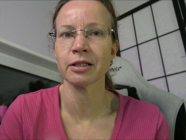 Download: AnnikaRose - Spritz in meinen Mund!