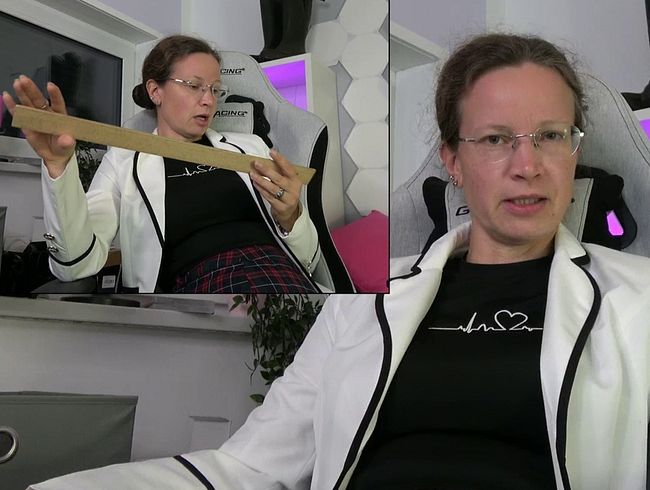 Download: AnnikaRose - Ich zeige dir, was Loserpimmel wie du dürfen