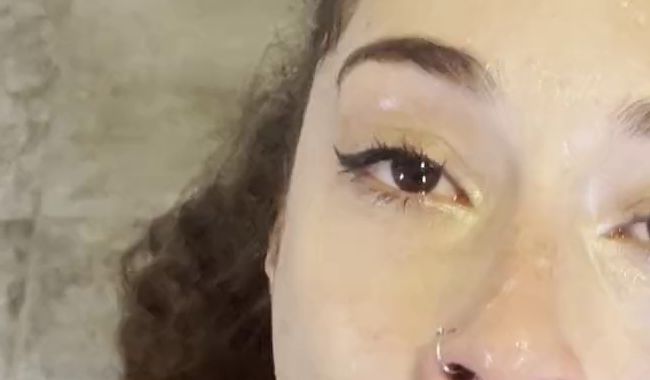 Download: AntonellaVega - SCHAU, WIE ER MEIN GESICHT WIE EINE PUSSY FICKT, SEHR UNORDENTLICH UND HART! ?STEHT ES DIR SCHLAMPIG?