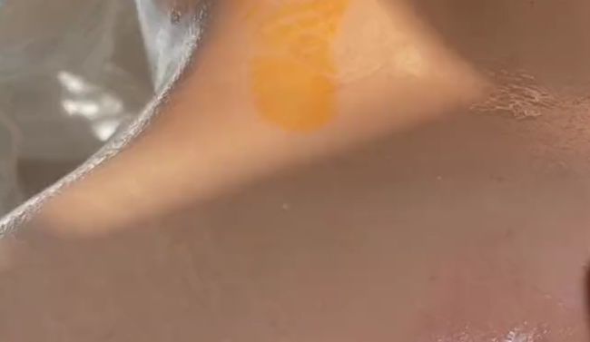 Download: AntonellaVega - SCHAU, WIE MEIN GANZER KÖRPER VON DEM GANZEN ÖL GLÄNZT? UND FICK MEIN ARSCHLOCH MIT SEINEN FINGERN