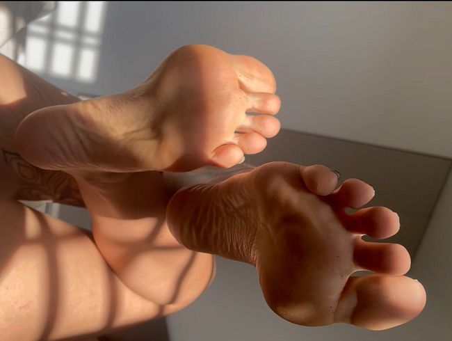 Download: AntonellaVega - Genieße meine Füße