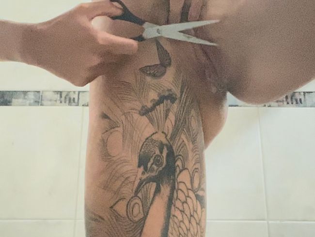 Download: AntonellaVega - WENN DU HAARIGE MÄDCHEN LIEBST … IST DIESES VIDEO FÜR DICH