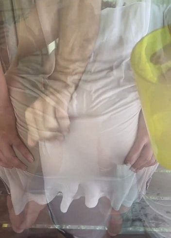 Download: AntonellaVega - Spielen mit Wasser und mit seinem dicken Schwanz - Teil 1