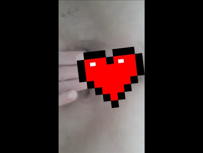 Download: Apinya - Kitzler massiert bis zur Explosion