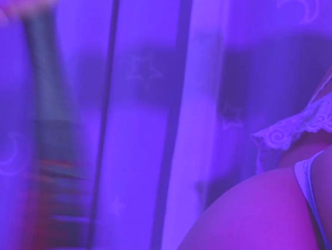 Download: ArianaRose - haben meinen dicken, jungen Hintern versohlt