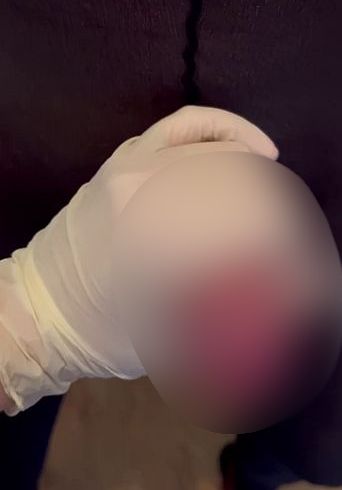 Download: Arschsissy69 - Die Sissy wird in ihrem hübschen Netzteil gewichst