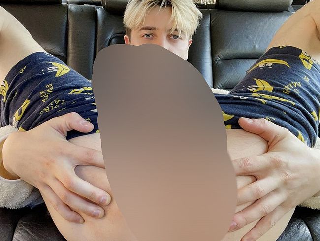 Download: Artem_Suchkov20 - Süßer Junge wird im Auto gefickt