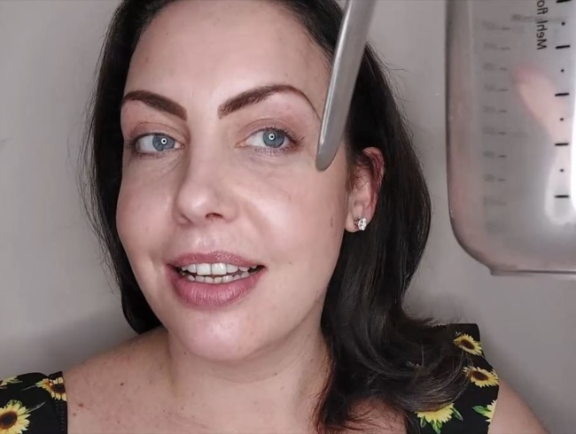 Download: Avi-Montana - BLUMEN BRAUCHEN WASSER, SO BEWÄSSER ICH MEINE PFLANZEN MESSBECHER-PINKELN!!