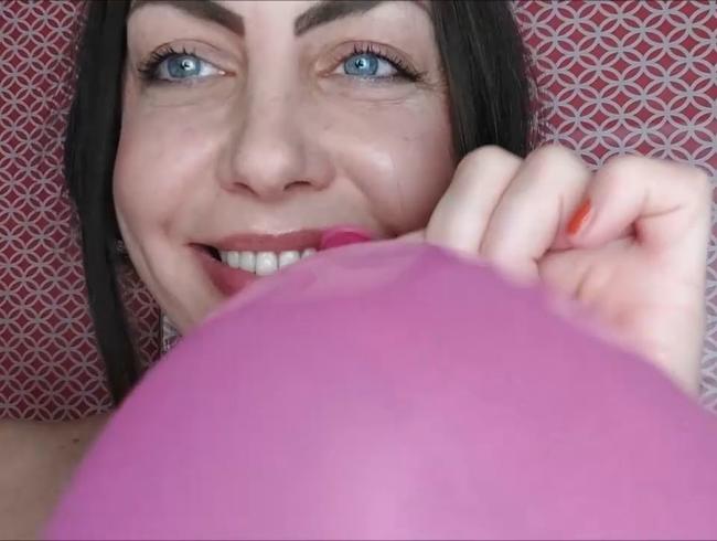 Download: Avi-Montana - FETISCH EXKURSION MIT AVI!! BRINGE ICH AUCH DEINE BALLONS SO ZUM PLATZEN???