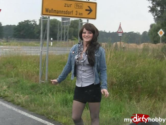 Download: BANG-BOSS - Naive 18j Anhalterschlampe public vollgespritzt