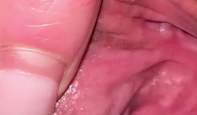 Download: BellaDiamondx - Extreme Nahaufnahme von meiner geilen pussy beim pissen